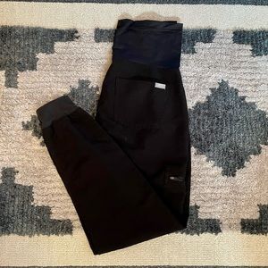 Figs Women's Black Zamora Maternity Jogger - black small